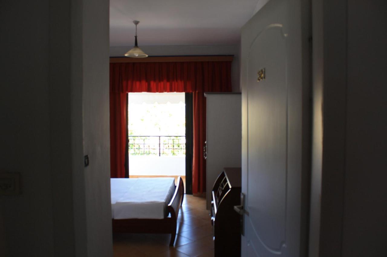 Kanina Hotel&Hostel Саранда Экстерьер фото